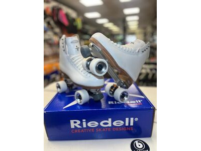 Riedell Legacy 336 US8 / UK6.5  Womens, Wide ONLY click to zoom image
